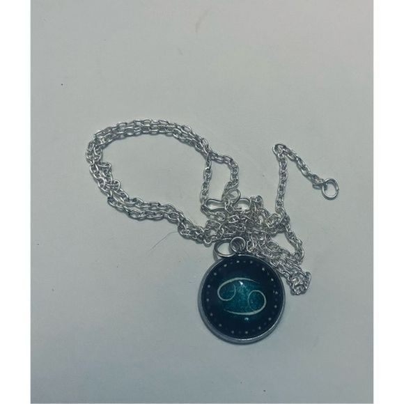 CANCER GREEN GLOW IN THE DARK ZODIAC STAR SIGN HOROSCOPE NECKLACE - Picture 7 of 15